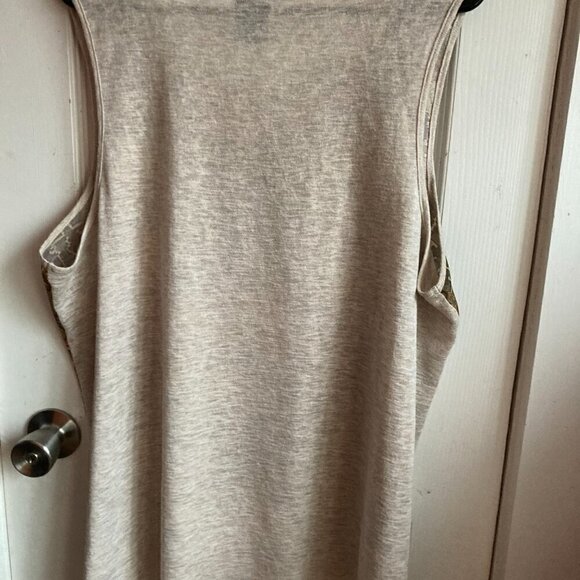 Bobeau Tank Rustic Print Plus Size 1X Solid Back - Picture 7 of 8